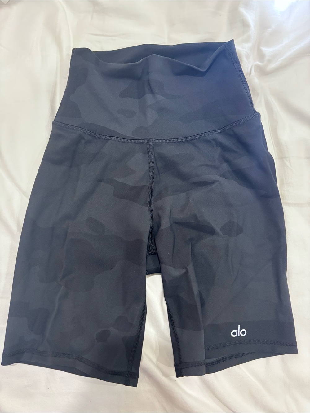 ALO Yoga High-Rise Camo Bike Shorts - Black